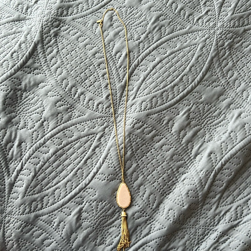 Pink/purple pendant gold necklace
